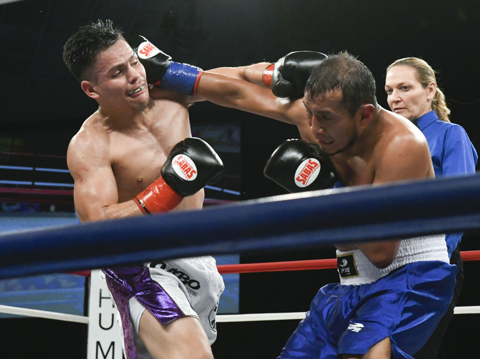011020 WFC 120 boxing 34.jpg